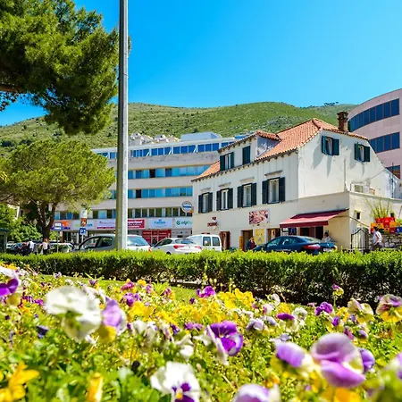 Euroadria Hostel *
